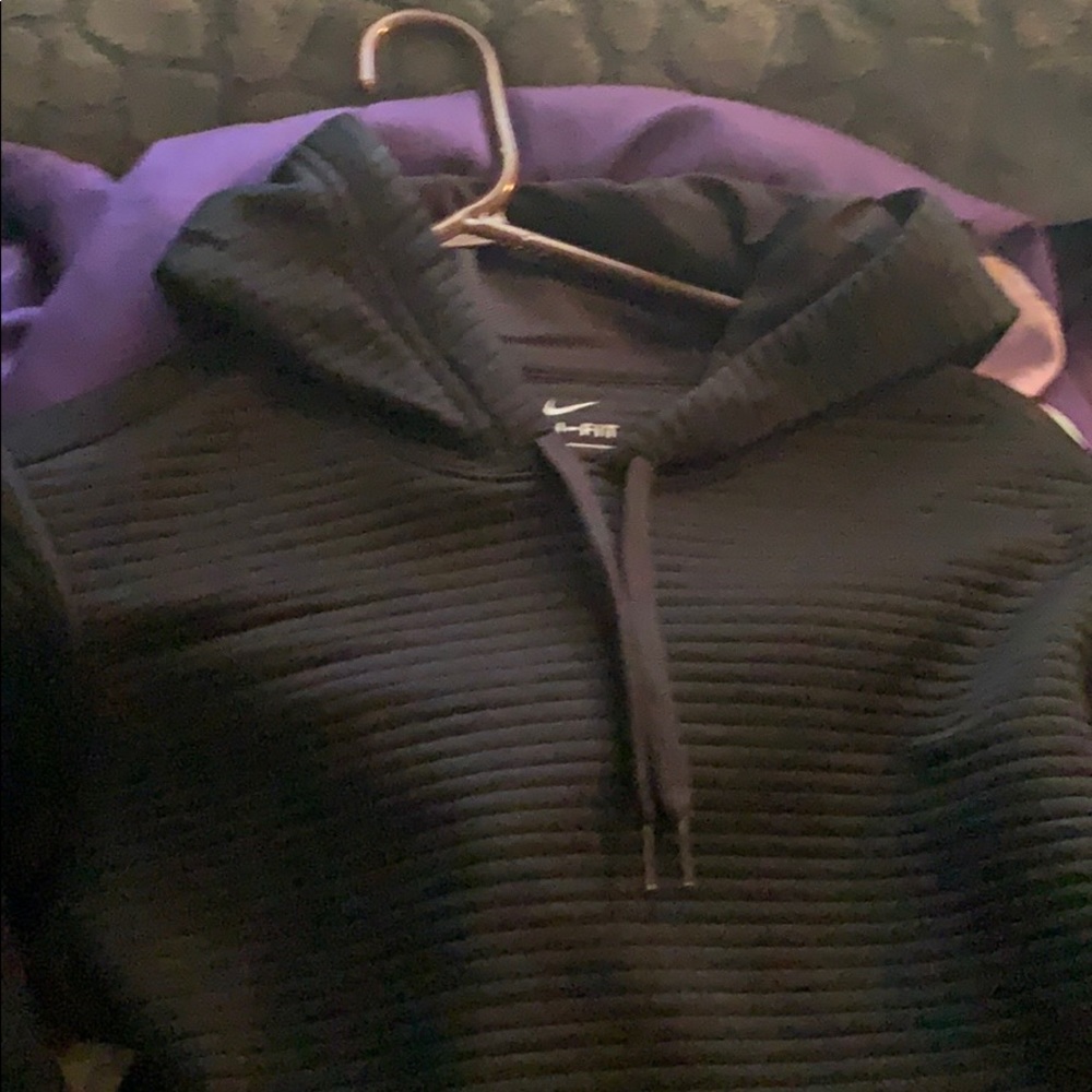 nike pullover